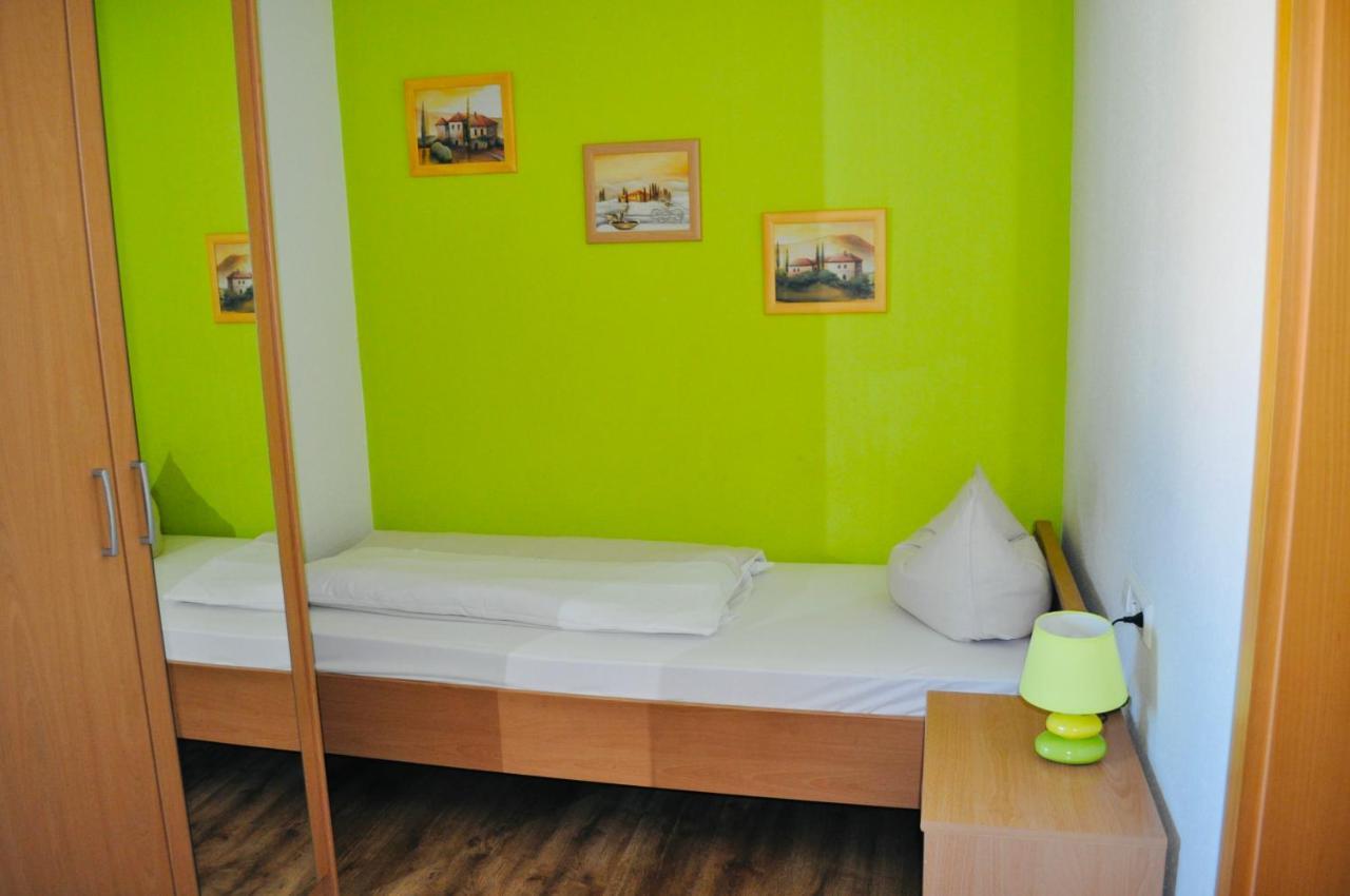 Hotel Discovery Stuttgart Ngoại thất bức ảnh